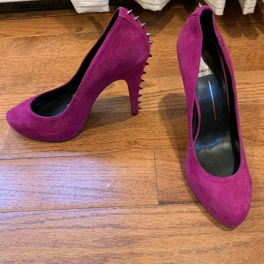 Magenta heels